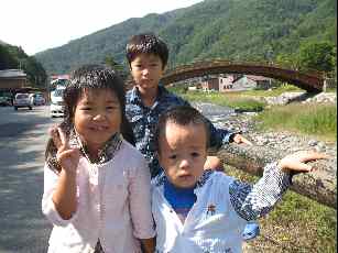 �R�C�̉��b�ƂP�C�̕s�ǂ̎q���