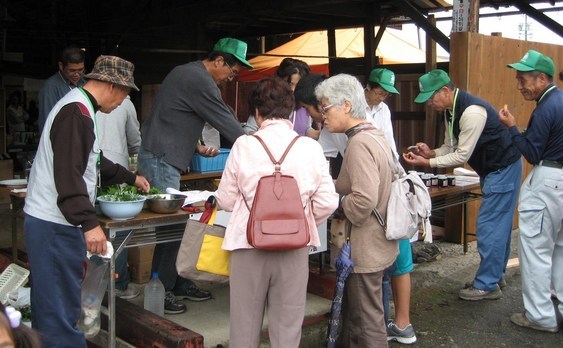 �������n��܂��Â��苦�c��