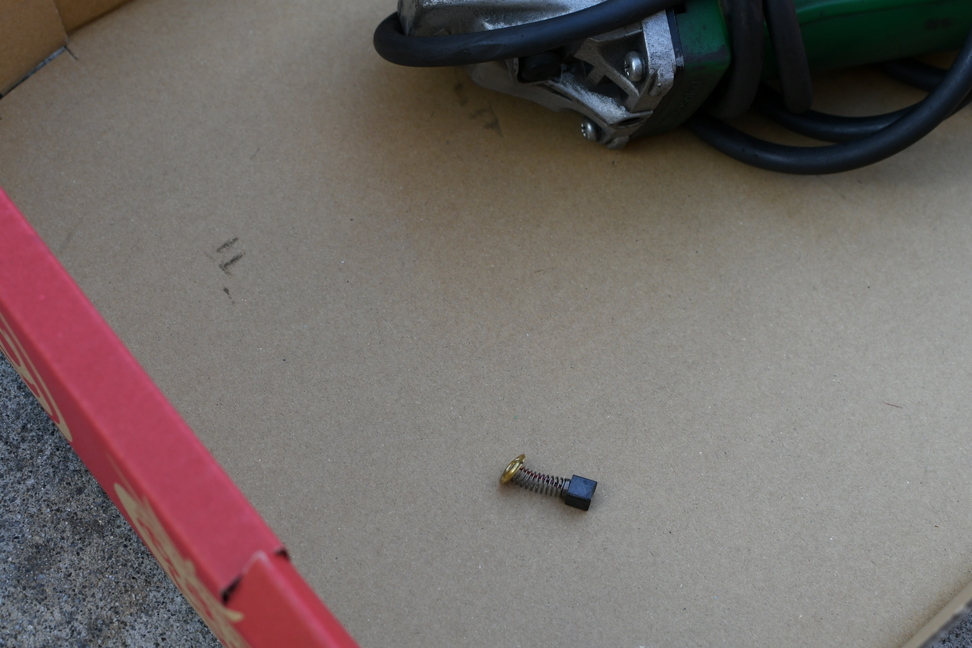 �O���C���_�[�i���K���E�l�̓��X�j