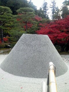 �~�q�̓��L