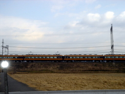 �~�q�̓��L